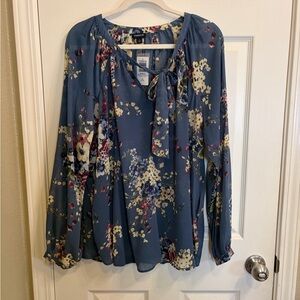Women’s Torrid L/S Blue Floral Crinkle Chiffon Tie Front Blouse 1X NWT Office